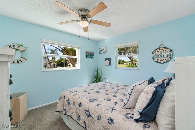 Building Photo - 11 2nd St