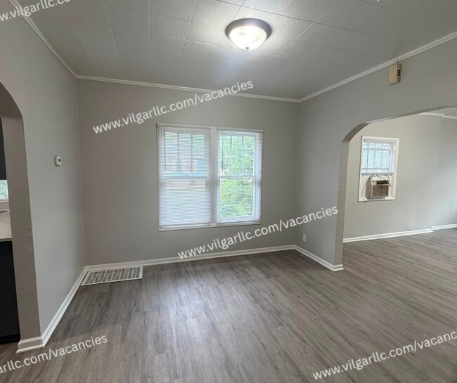 Building Photo - 4200 Jefferson St