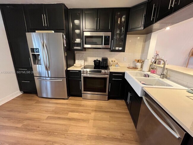 Building Photo - 7451 SW 163rd Ct