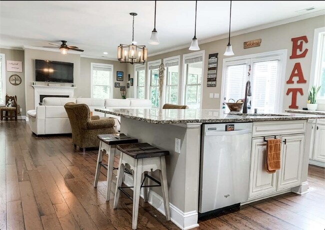 Building Photo - Luxurious 4-Bed, 4-Bath Wake Forest Retrea...