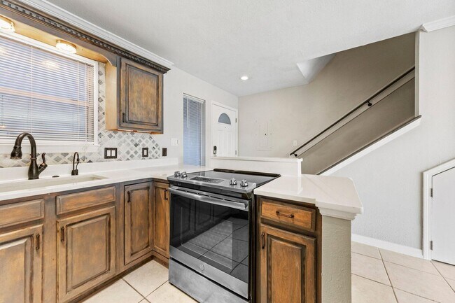 Building Photo - Brooks Landing