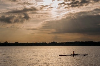 Building Photo - Condominium with upgrades and lake views available for rent!