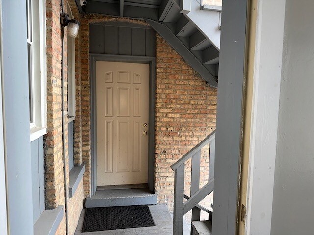 Building Photo - 4058 W Dickens Ave