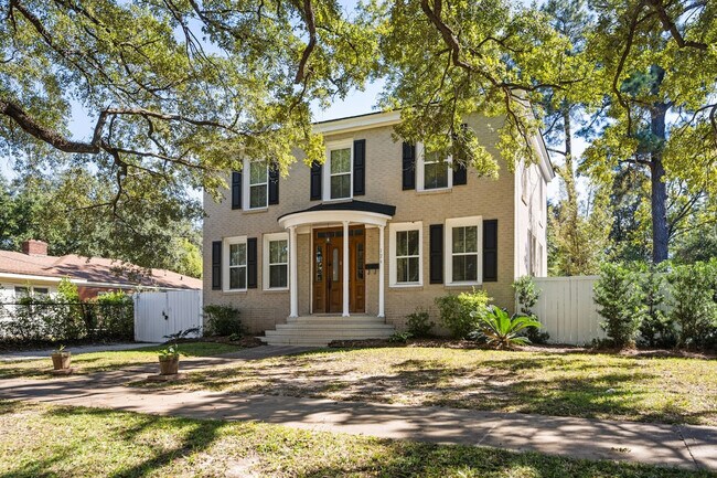 Building Photo - 220 Cleland St