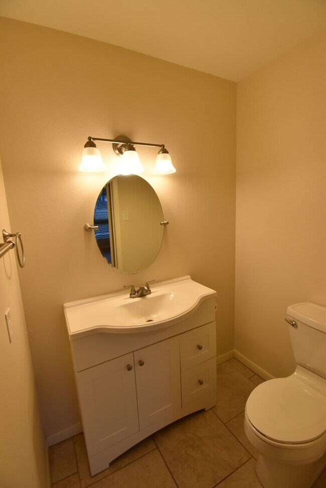 Building Photo - Coming Soon! 3 Bedroom Home On Lake Tyler!