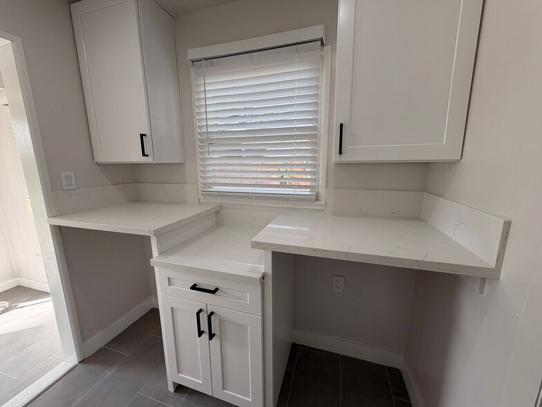 Building Photo - Stylish Fully Renovated 3-Bedroom Home with a Large Backyard