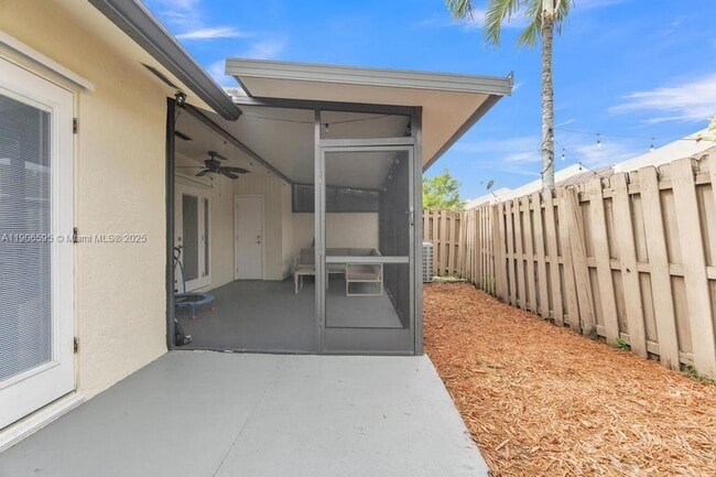 Building Photo - 1499 Yellowthroat St