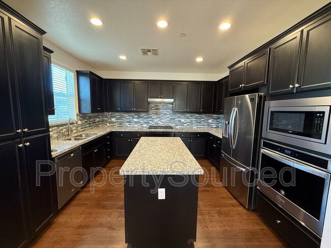 Building Photo - 288 Hopkins Ct