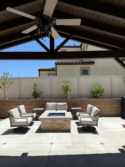 Building Photo - 18142 Jupiter Ln