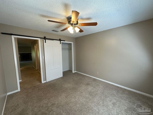 Building Photo - 4831 E Olive Rd