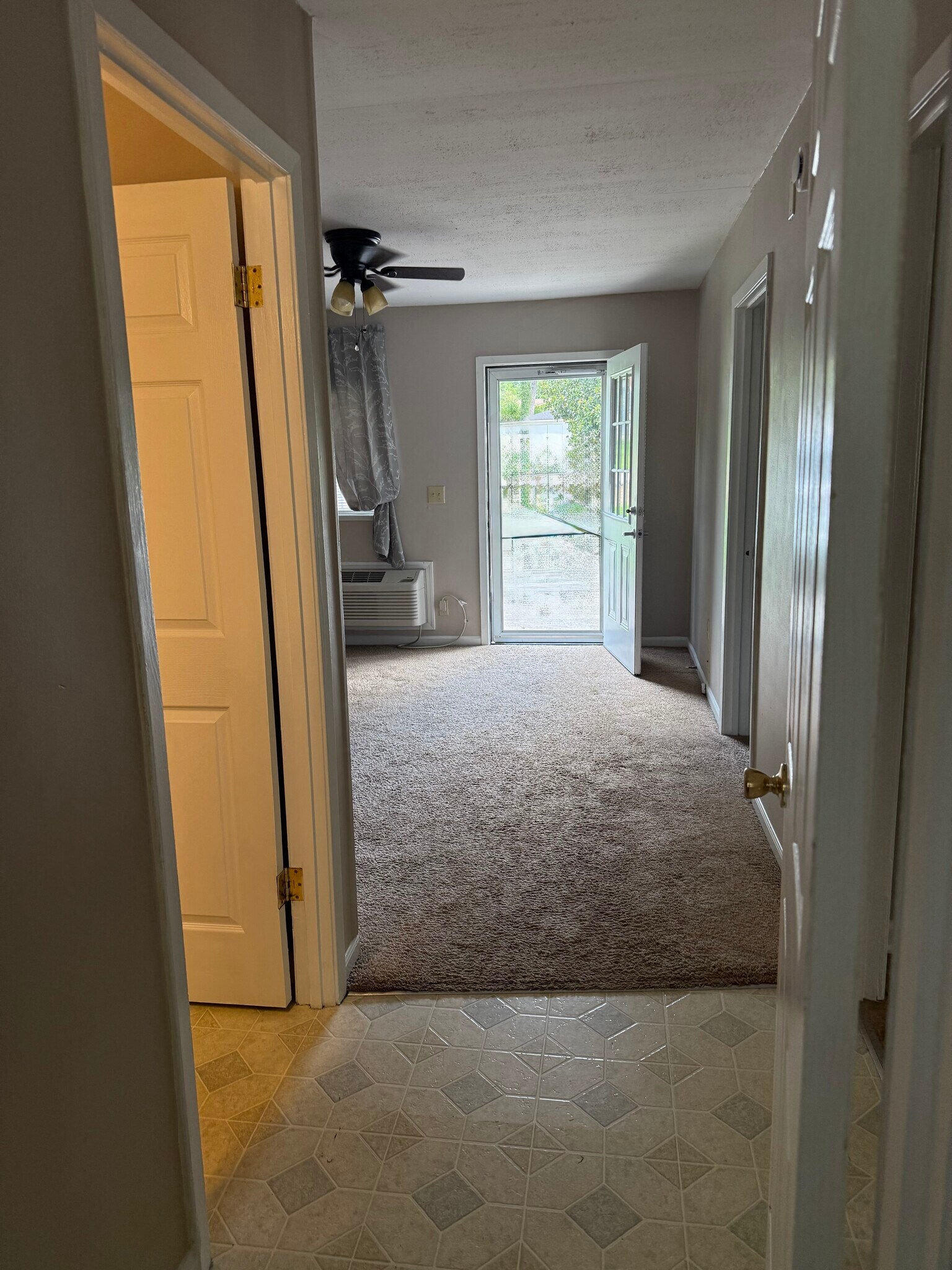 Laundry looking at front door - 981 Charlotte Ave