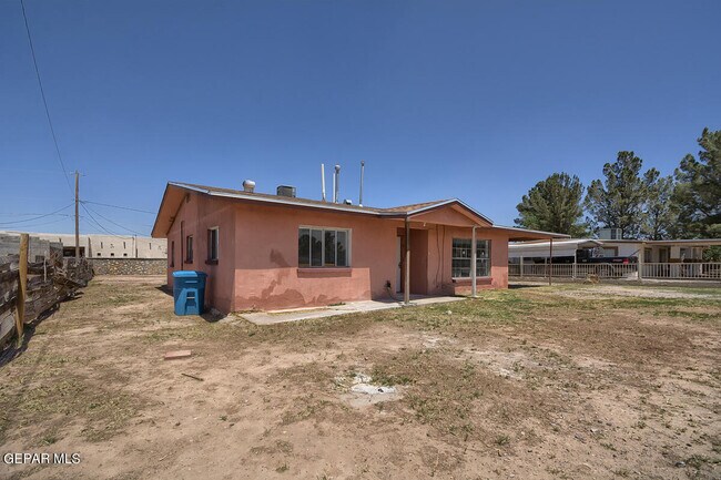 Building Photo - 385 Mireles Ct