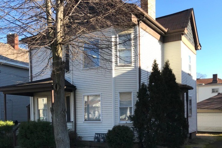 Laura St First Floor - 377 Laura St