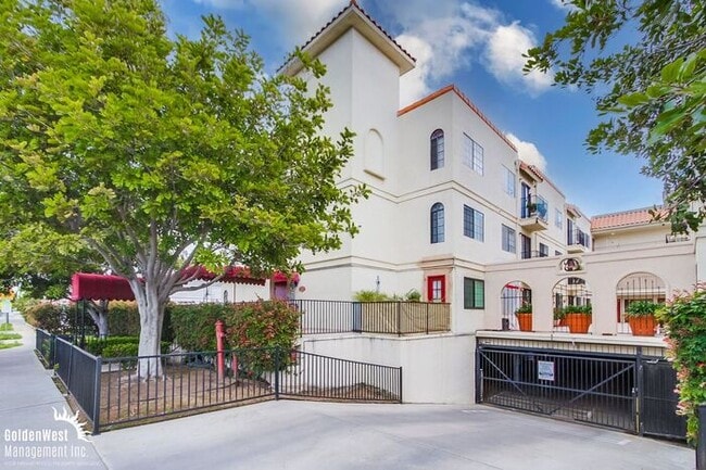 Building Photo - Cozy 2Bdm 2Ba Condo in North Park Neighborhood