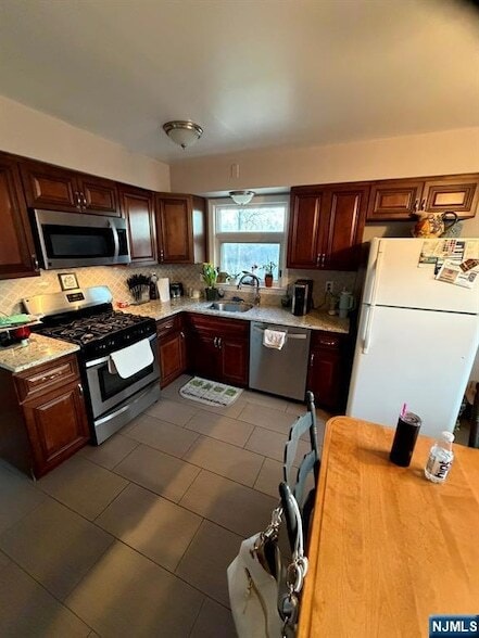 Building Photo - 106 Rochelle Pkwy