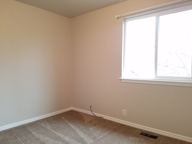 Building Photo - 7942 Chadbourne Dr