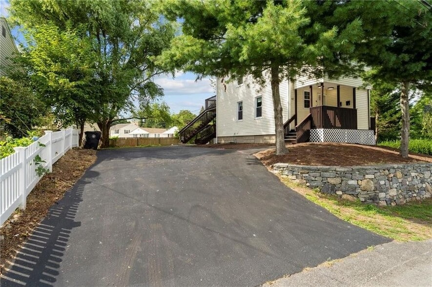 Building Photo - 47 Andover St