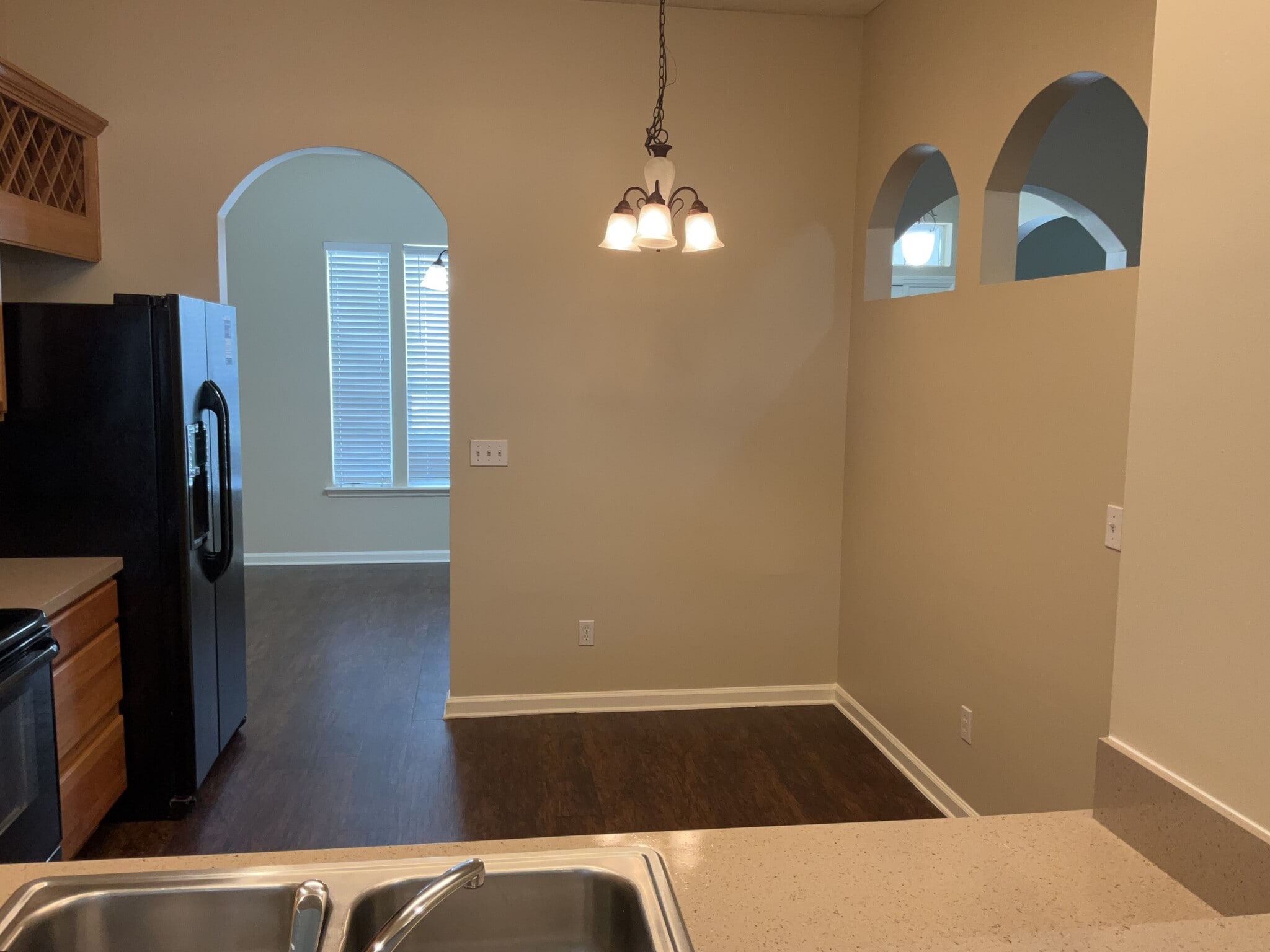 Building Photo - 2711 Salina Ct