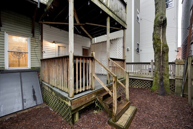 Building Photo - 114 Trenton St