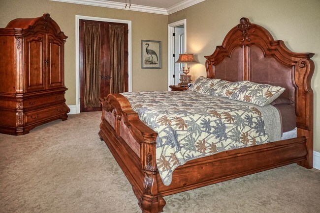 Building Photo - 1363 Oceanview Dr