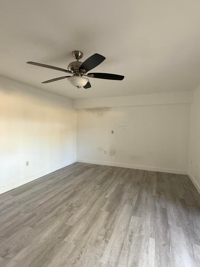 Building Photo - 3411 34th Way