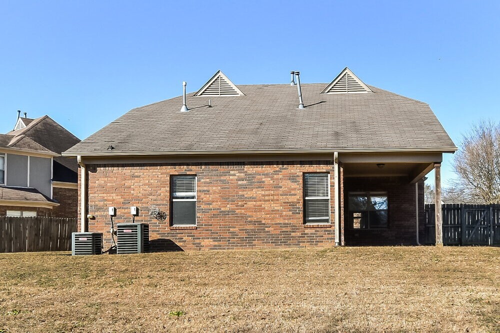 Building Photo - 480 Green Willow Cove
