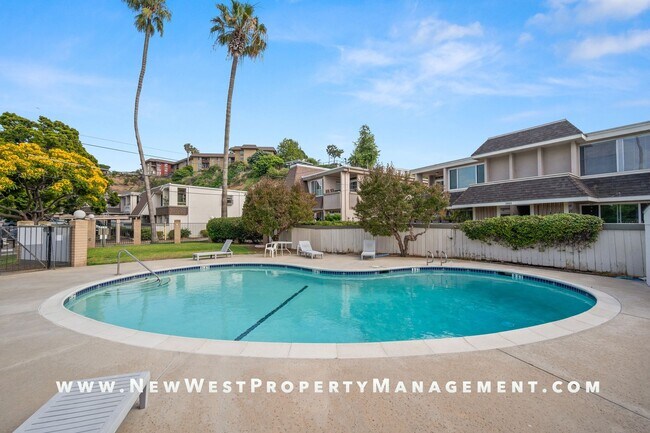Building Photo - Recently Refreshed Point Loma 2-Bedroom at Baycrest! Small Pet OK! Available Now!