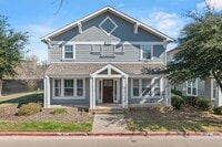 Building Photo - Live at the Woodlands!AVAILABLE FOR AUGUST...