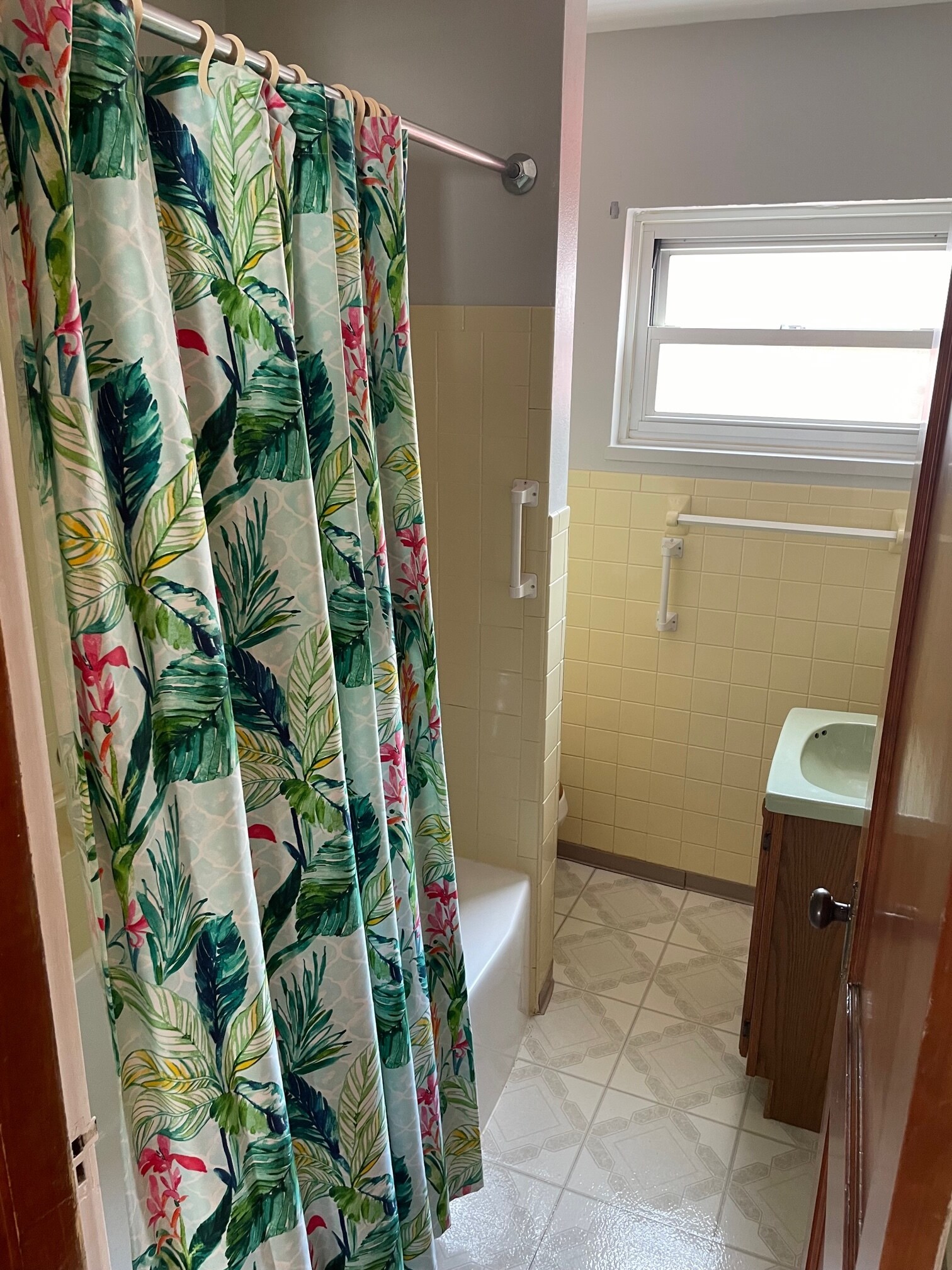 Bathroom - 1518 Patterson Rd