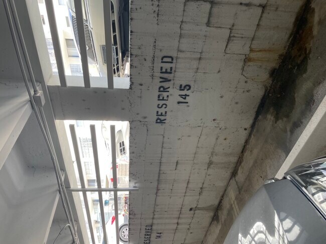 Building Photo - 2150 Sans Souci Blvd