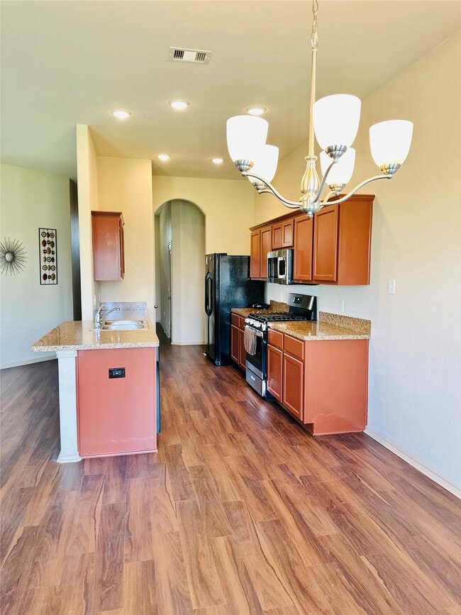 Building Photo - 5202 Lilac Hollow Ln