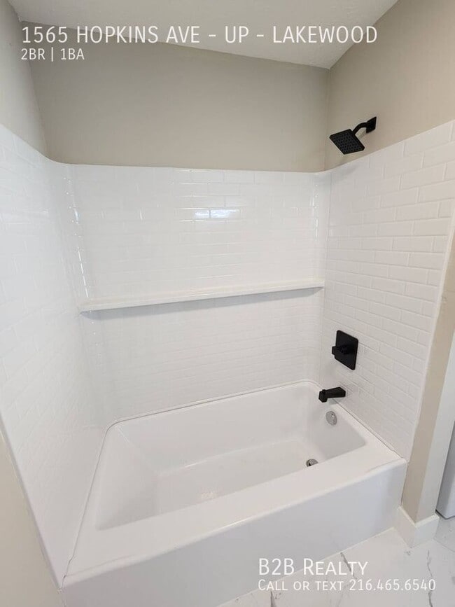 Building Photo - 1565 Hopkins Ave