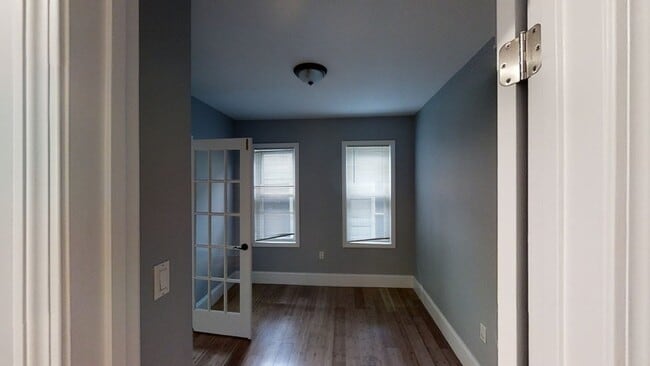 Building Photo - 722 Saratoga St