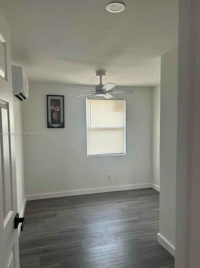 Building Photo - 2901 SW 58th St