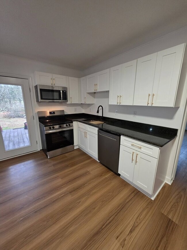 Building Photo - 986 Old Mail Rd