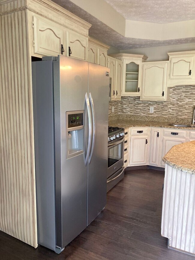 Building Photo - The Village at Pine Valley