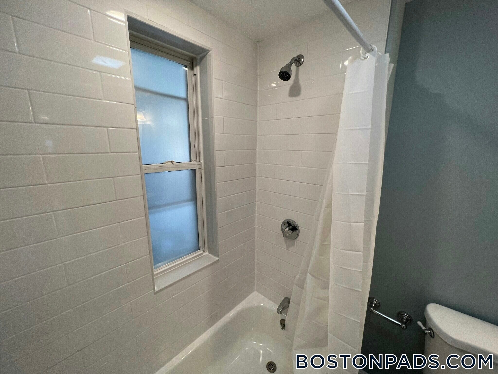 Building Photo - 33 Hancock St