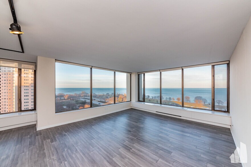 Building Photo - 5455 N Sheridan Rd