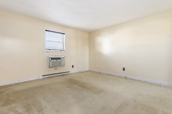 Building Photo - 36 Essex St