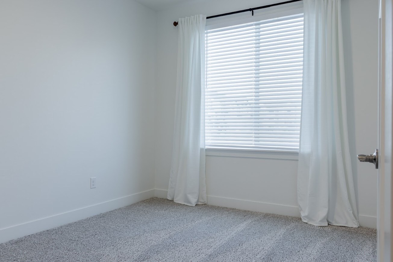 Building Photo - 3758 W 1440 N