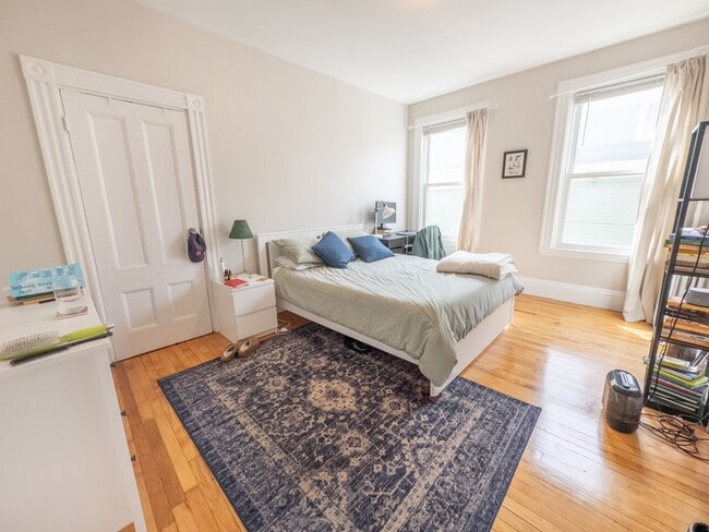 Building Photo - 35 Essex St