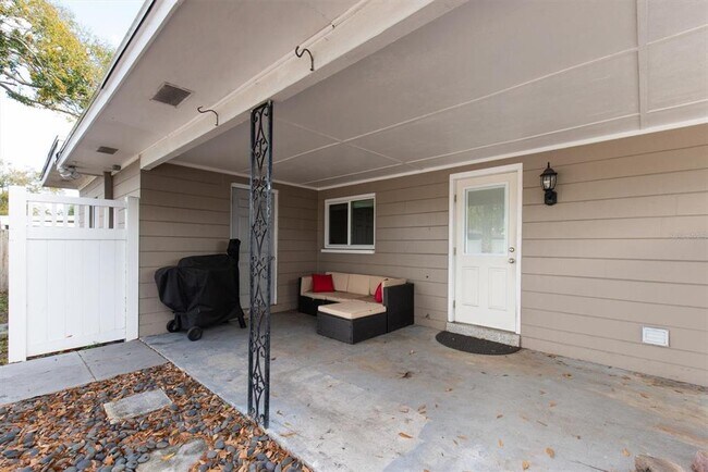 Building Photo - 3623 W Gray St