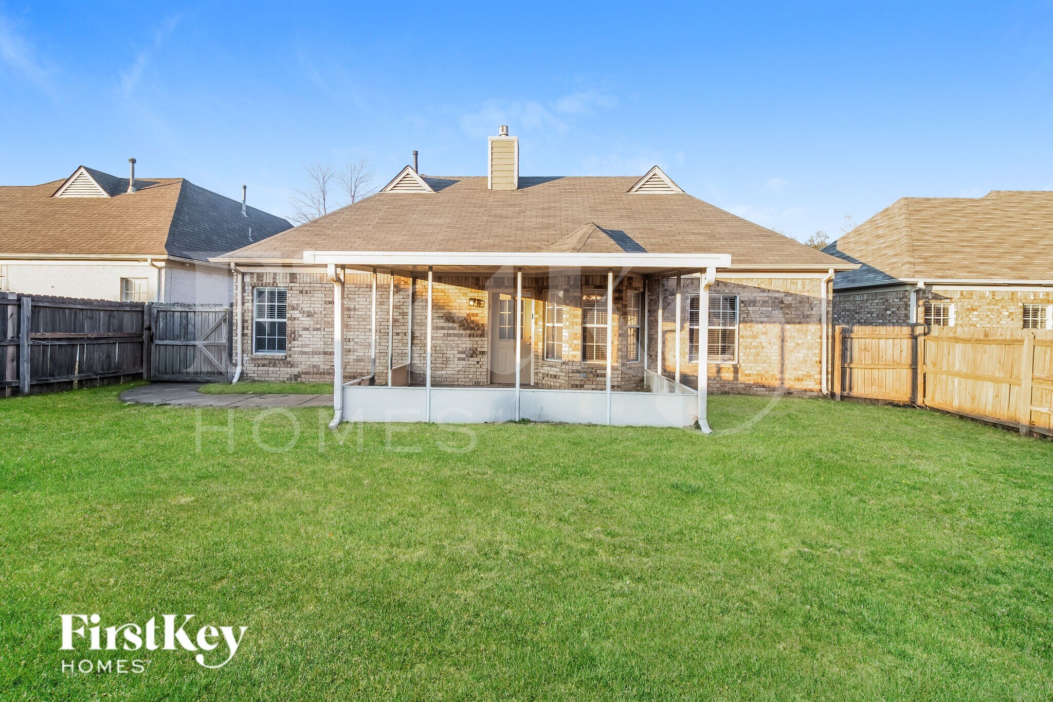 Building Photo - 8595 Shady Elm Dr