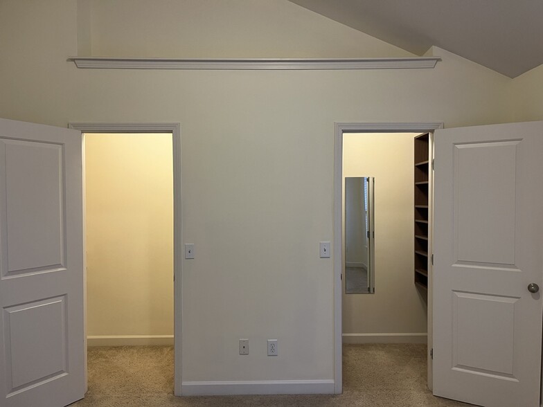 Double Closets in Main Bedroom - 3224 Lincoya Creek Dr