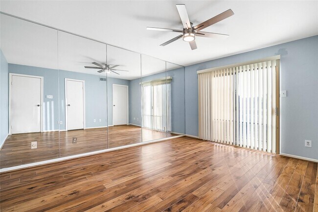 Building Photo - 3100 Walnut Bend Ln