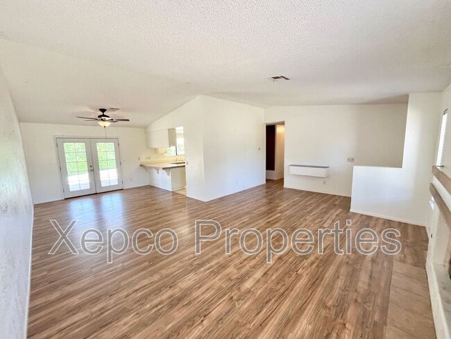 Building Photo - 77304 Ohio Ct