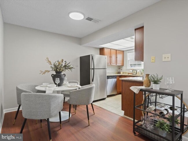 Building Photo - 12105 Green Leaf Ct