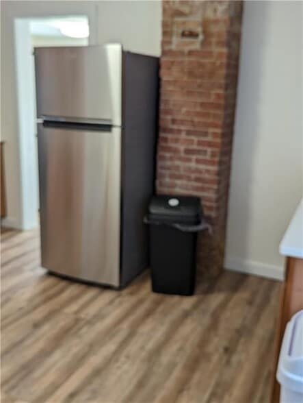 Building Photo - 37 Ann St