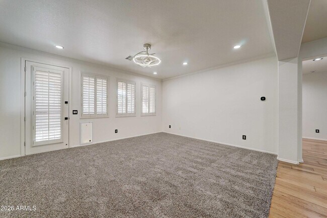 Building Photo - 1157 W Mesquite St