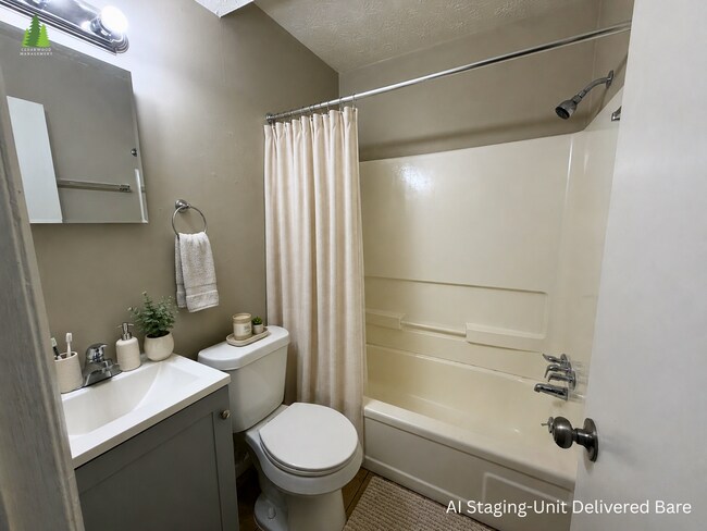 Building Photo - Cozy and comfortable apartments on Massillon Road!